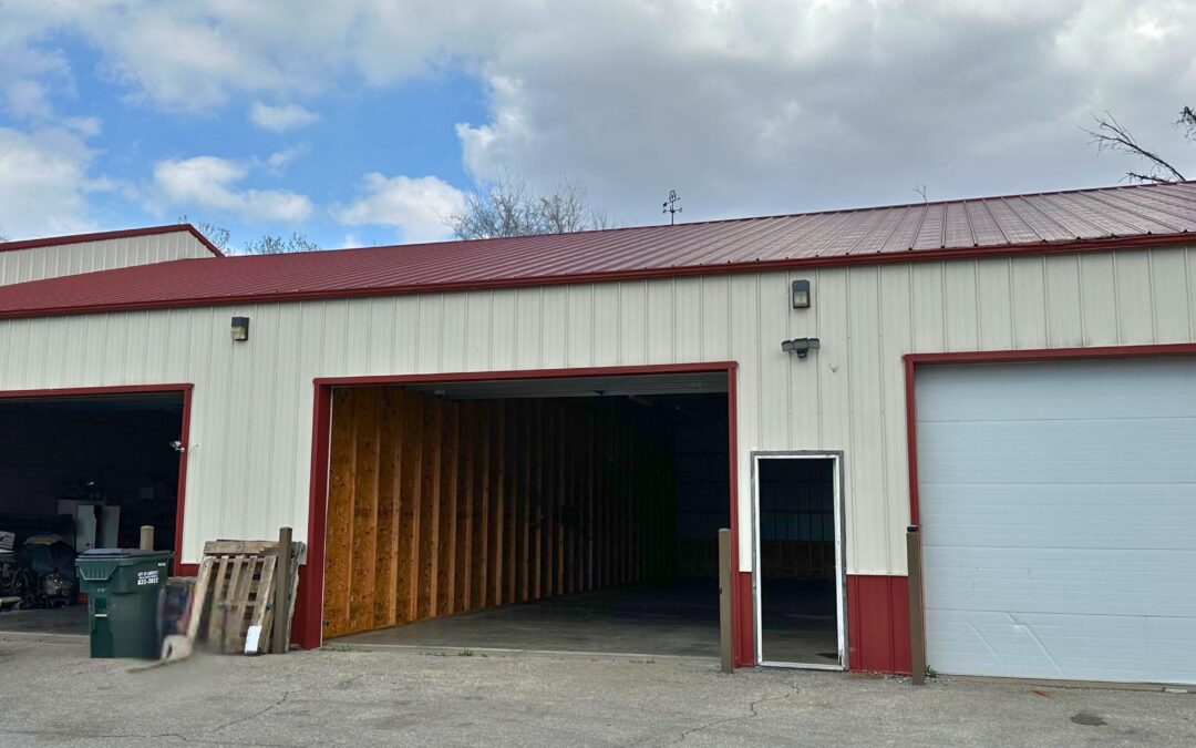 952 North 3rd Street,      Lawrence, KS